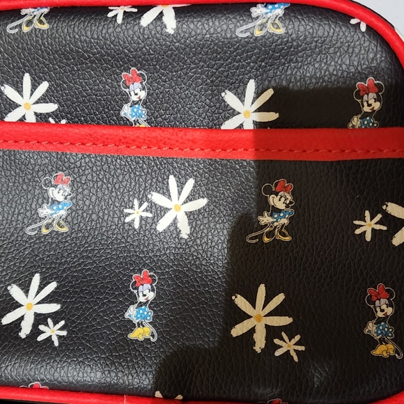 Disney Camera Crossbody Bag NWT. - Picture 5 of 9